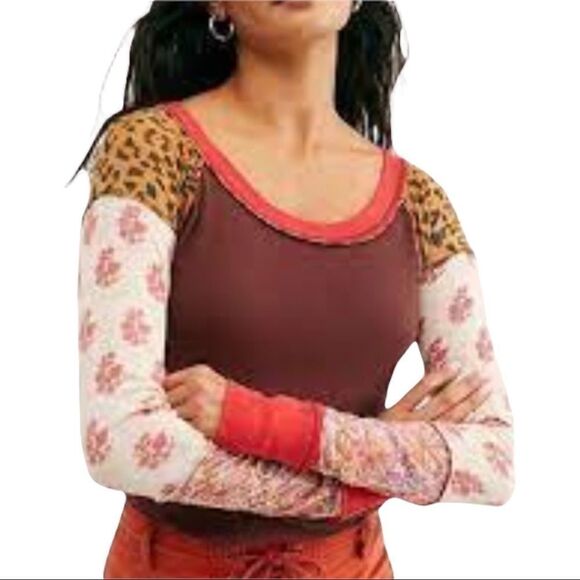 We The Free Women’s Bright Side Knit Mixed Media Thermal Top in the Size XS - Picture 5 of 9